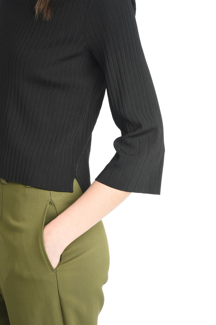 Maglia in viscosa a coste Intrend Maglia in viscosa a coste Intrend