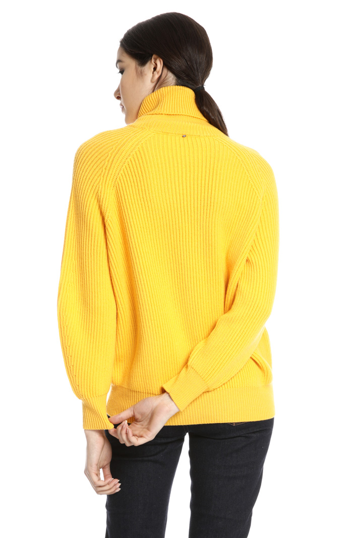 Pure wool turtleneck sweater Intrend Pure wool turtleneck sweater Intrend