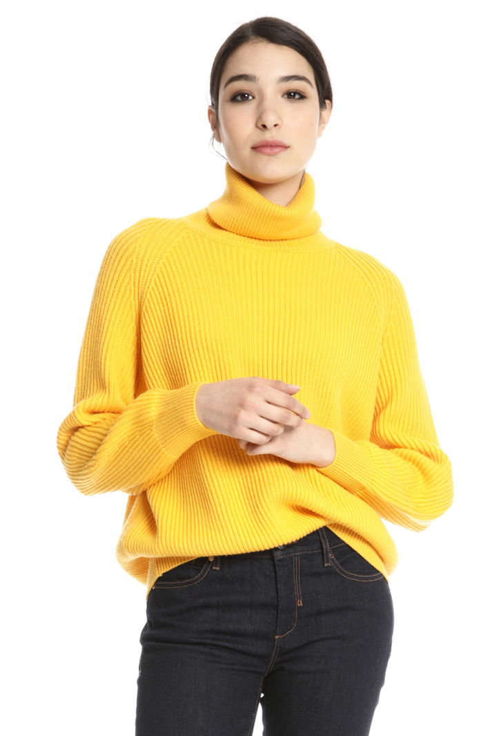 Pure wool turtleneck sweater Intrend Pure wool turtleneck sweater Intrend