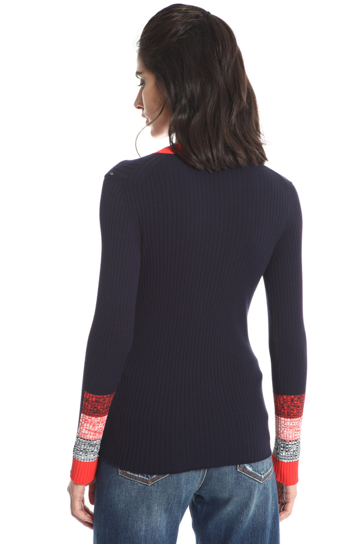 Fitted viscose sweater Intrend Fitted viscose sweater Intrend