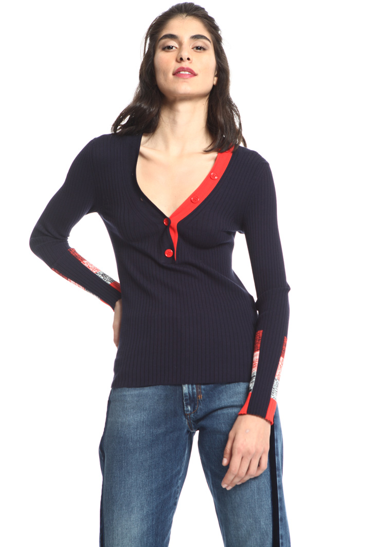 Fitted viscose sweater Intrend Fitted viscose sweater Intrend