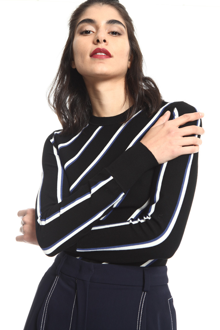 Viscose sweater Intrend Viscose sweater Intrend