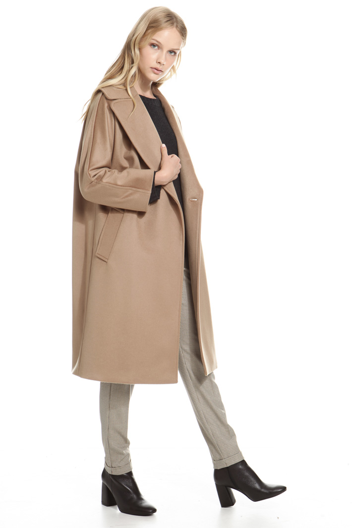 Wide lapel coat Intrend Wide lapel coat Intrend