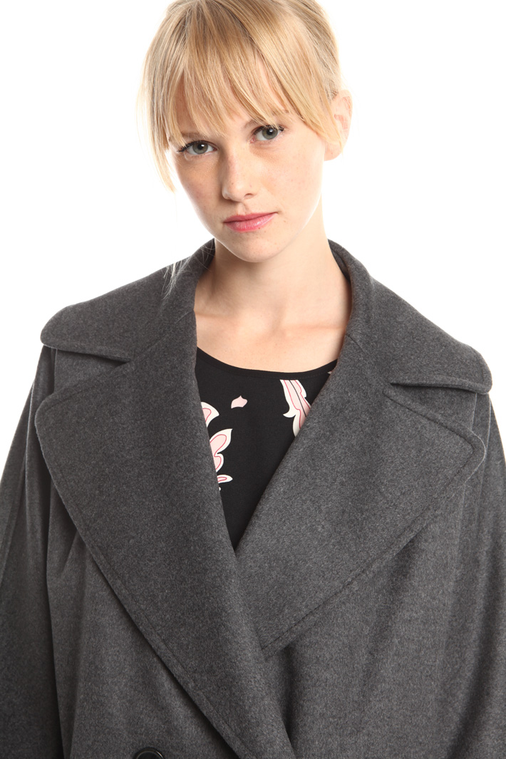 Wide lapel coat Intrend Wide lapel coat Intrend