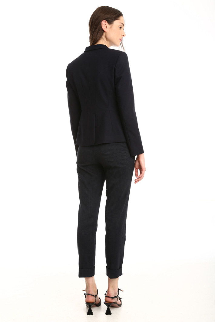 Semi-fitted crepe jacket Intrend Semi-fitted crepe jacket Intrend