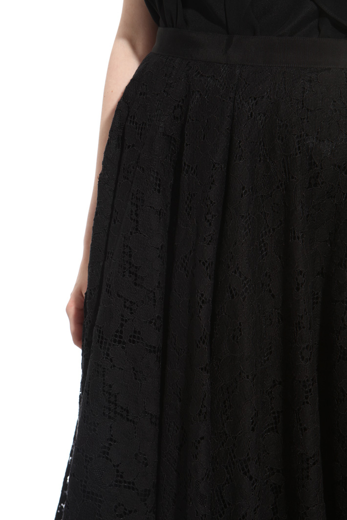 Wide lace and tulle skirt Intrend Wide lace and tulle skirt Intrend