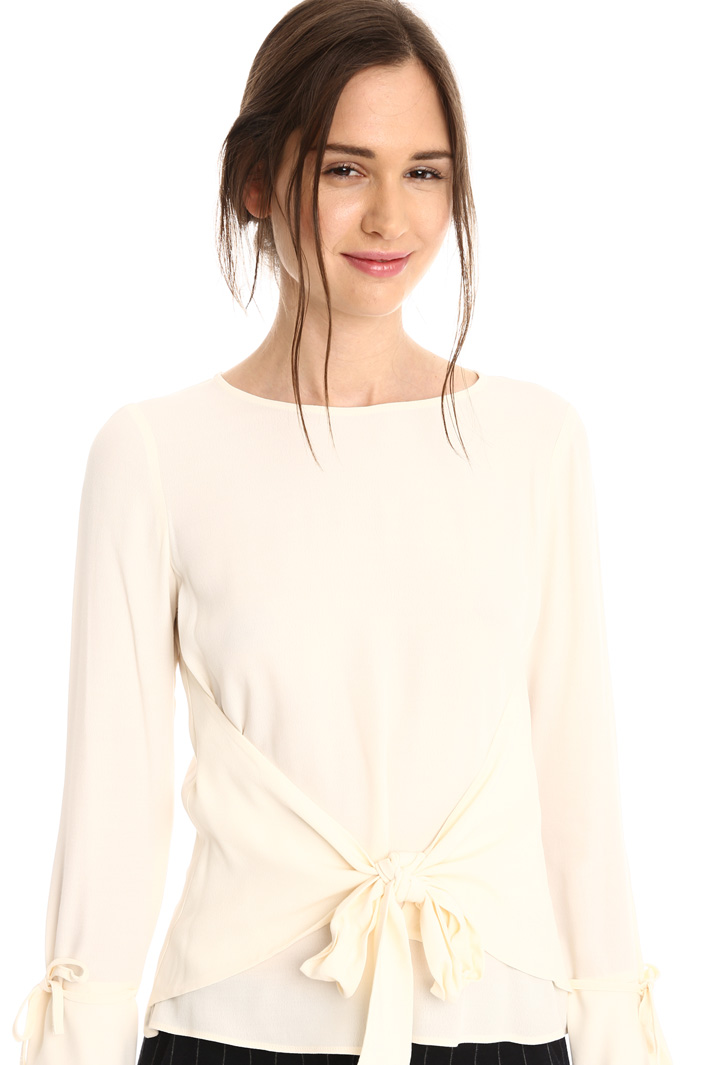 Blusa con nodo in vita Intrend Blusa con nodo in vita Intrend