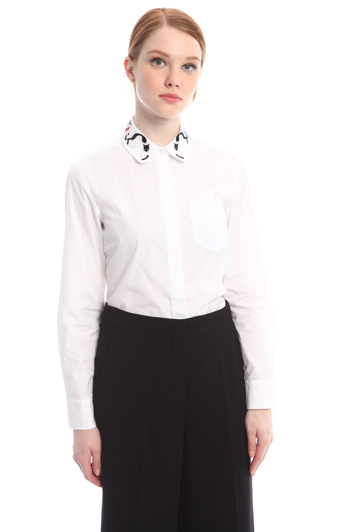 Shirt with embroidered collar Intrend Shirt with embroidered collar Intrend