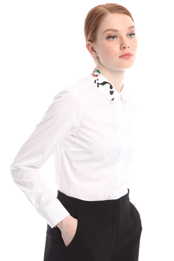 Shirt with embroidered collar Intrend Shirt with embroidered collar Intrend