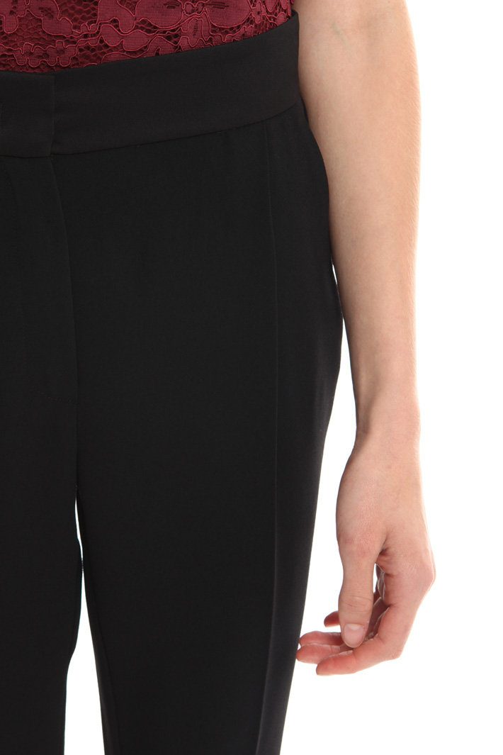 Pantalone in crepe enver satin Intrend Pantalone in crepe enver satin Intrend