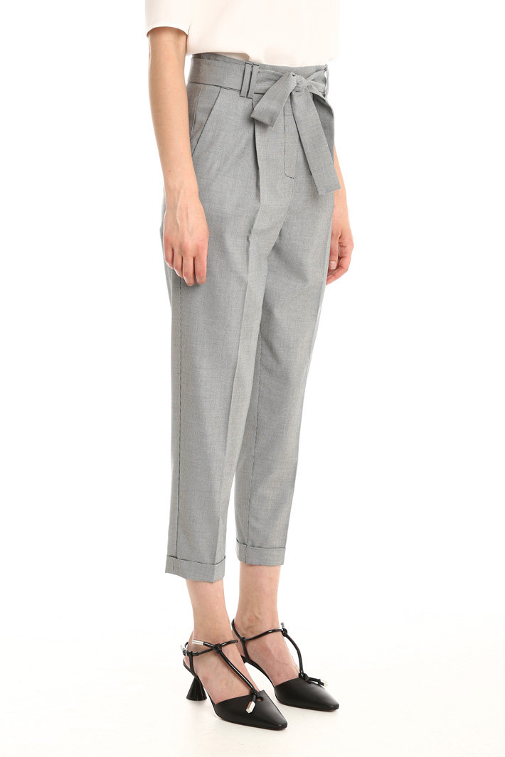 Pantalone con cintura abbinata Intrend Pantalone con cintura abbinata Intrend