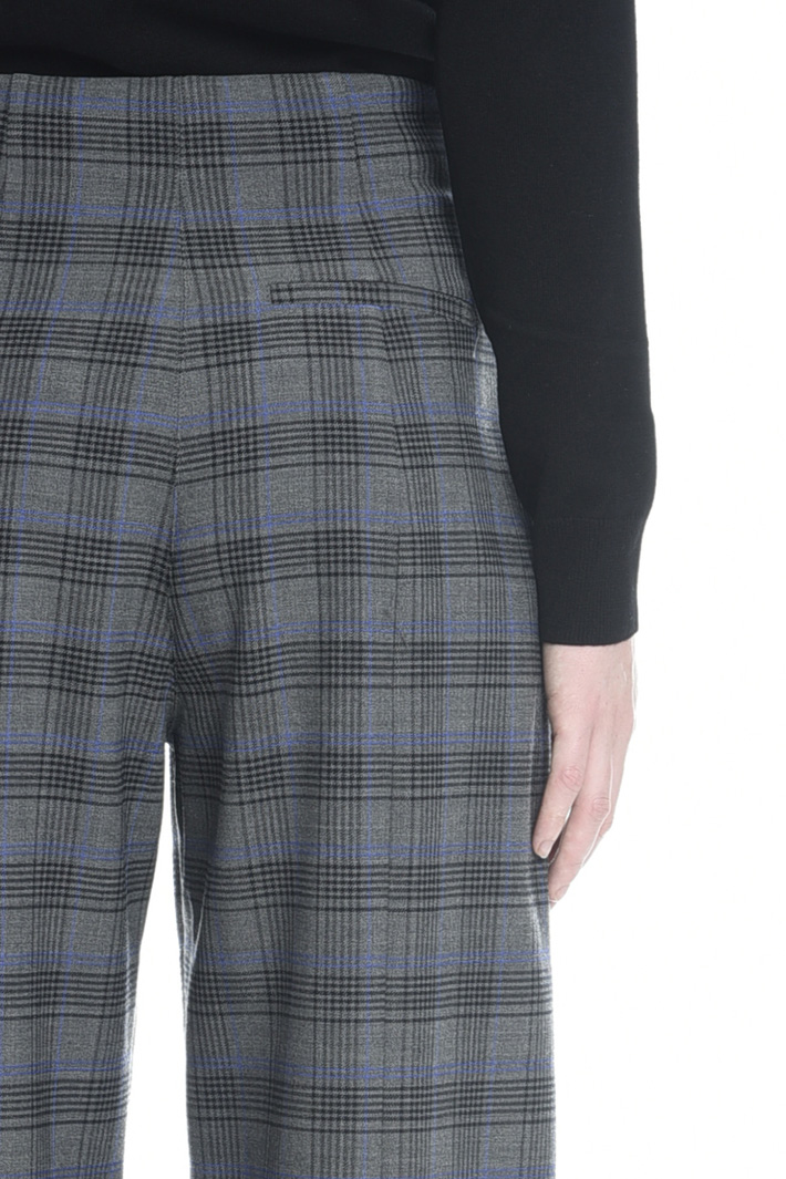 Pantaloni cropped motivo check Intrend Pantaloni cropped motivo check Intrend