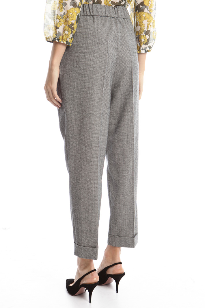 Pantaloni a carota in flanella Intrend Pantaloni a carota in flanella Intrend