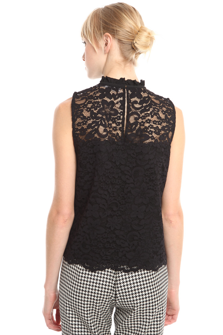 Top smanicato in pizzo Intrend Top smanicato in pizzo Intrend