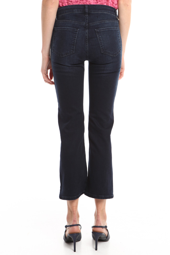 Jeans flared con bottoni Intrend Jeans flared con bottoni Intrend