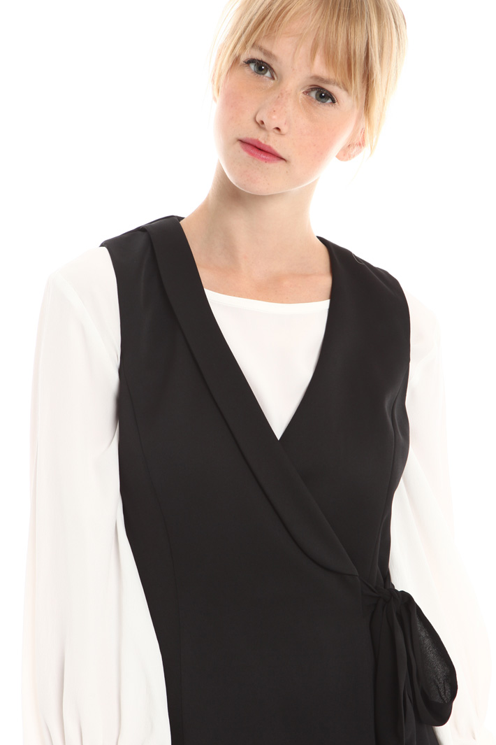 Top in crepe enver satin Intrend Top in crepe enver satin Intrend