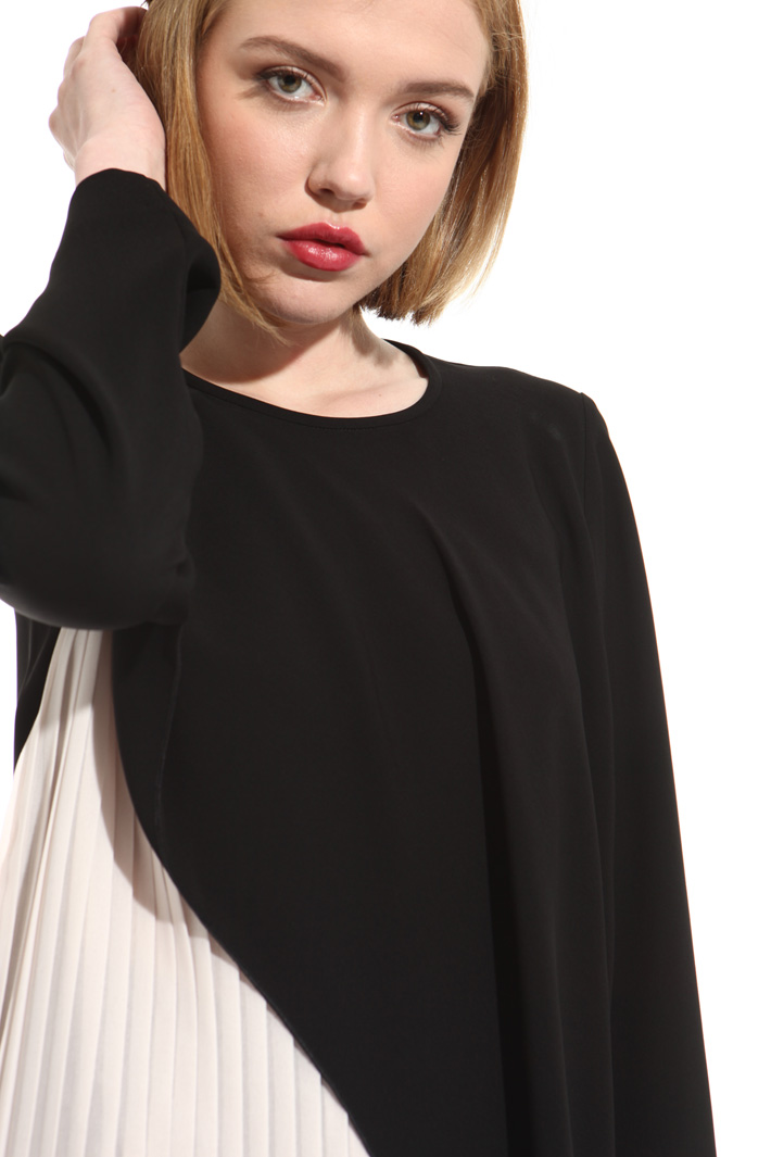 Pleated effect blouse Intrend Pleated effect blouse Intrend