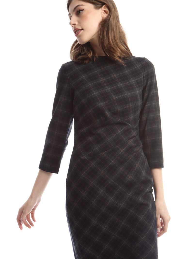 Abito con drappeggio Intrend Abito con drappeggio Intrend