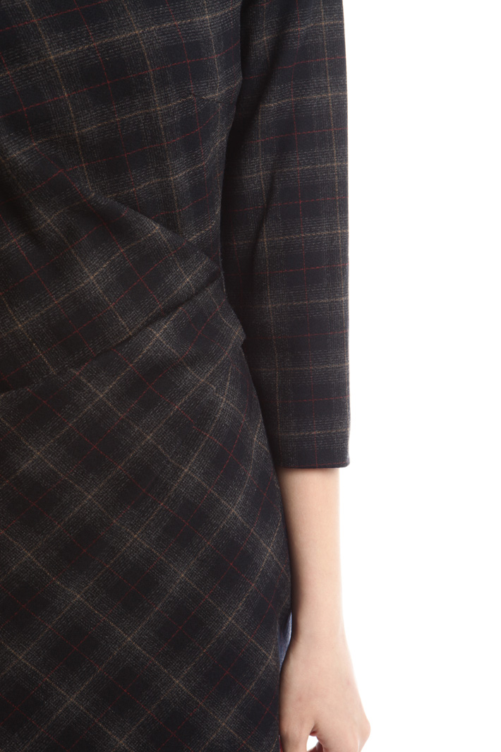 Abito con drappeggio Intrend Abito con drappeggio Intrend