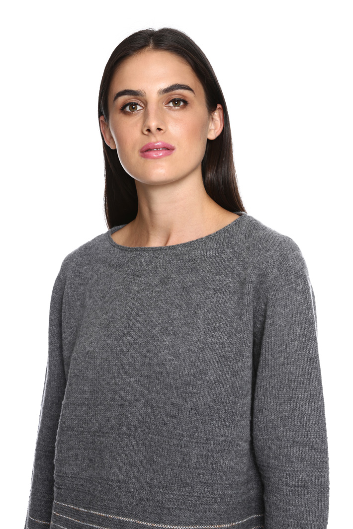 Maglia con bordo di piume Intrend Maglia con bordo di piume Intrend