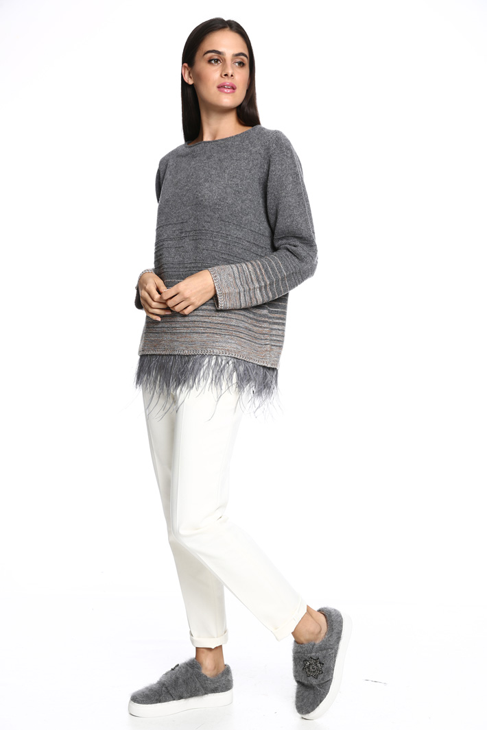 Maglia con bordo di piume Intrend Maglia con bordo di piume Intrend