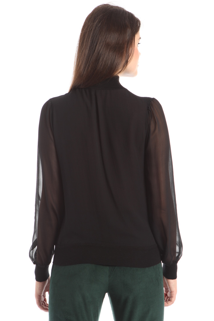 Maglia con trasparenze Intrend Maglia con trasparenze Intrend