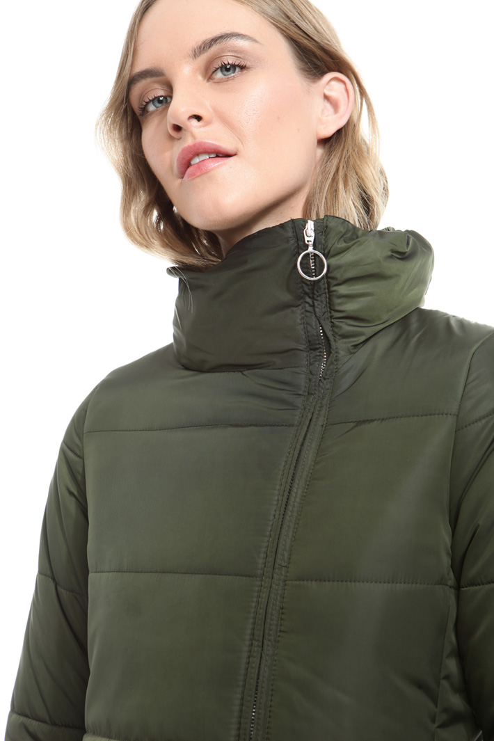 Imbottito con zip asimmetrica Intrend Imbottito con zip asimmetrica Intrend
