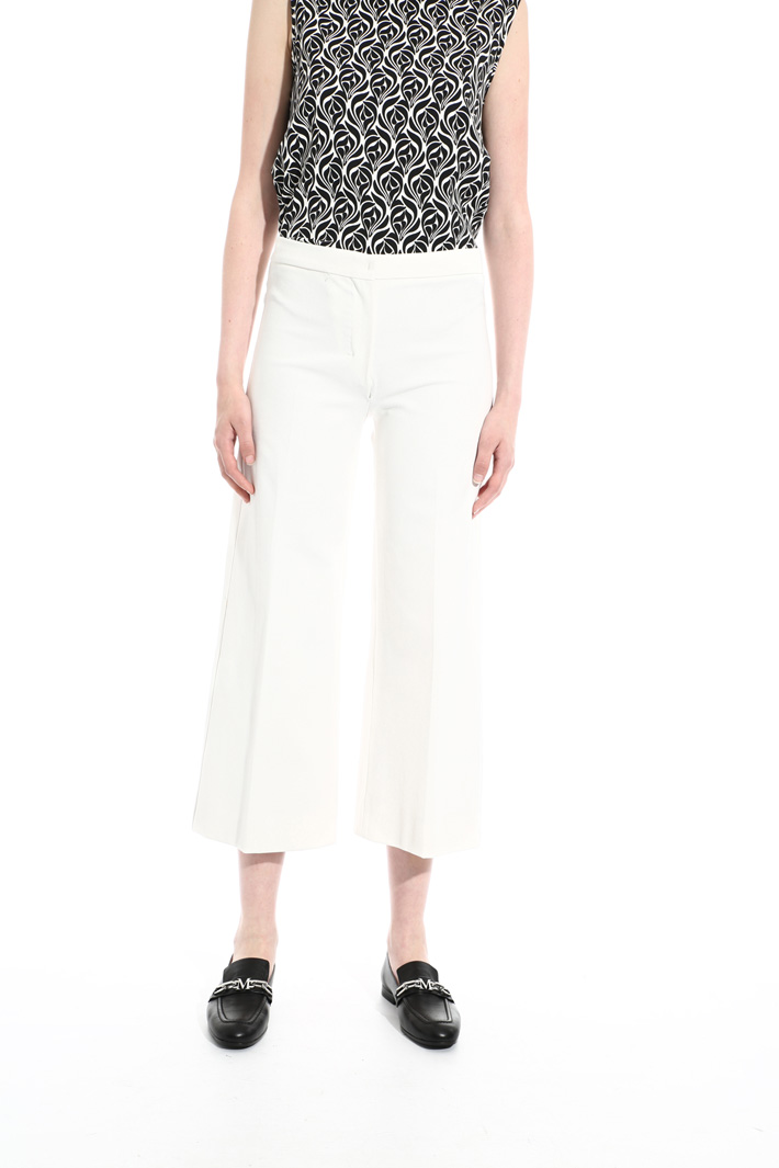 Cropped trousers in cotton Intrend Cropped trousers in cotton Intrend
