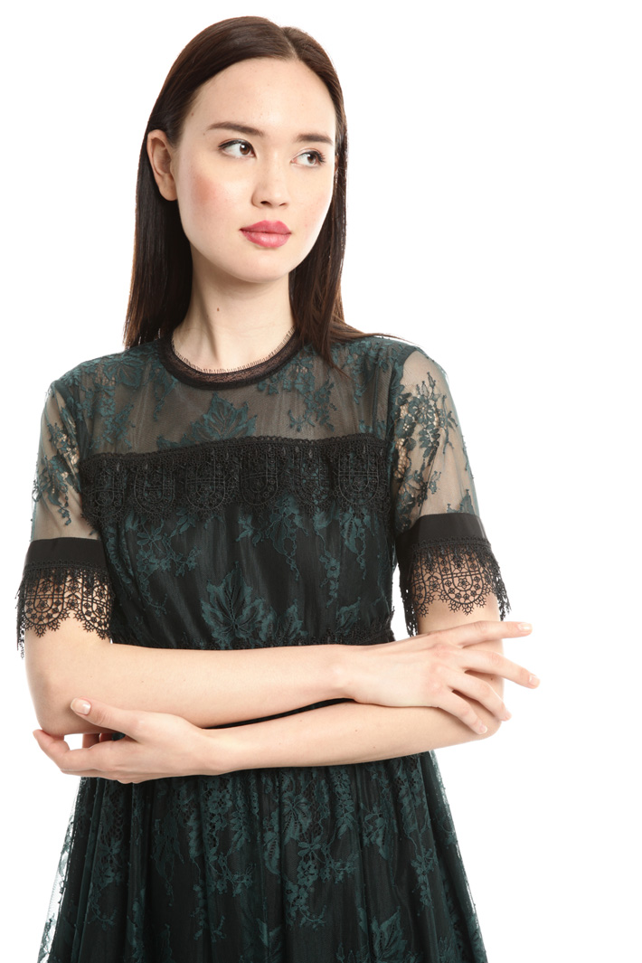 Abito princesse in pizzo Intrend Abito princesse in pizzo Intrend