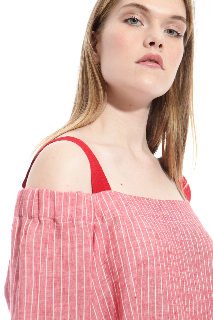Top con spalline in gros grain Intrend Top con spalline in gros grain Intrend