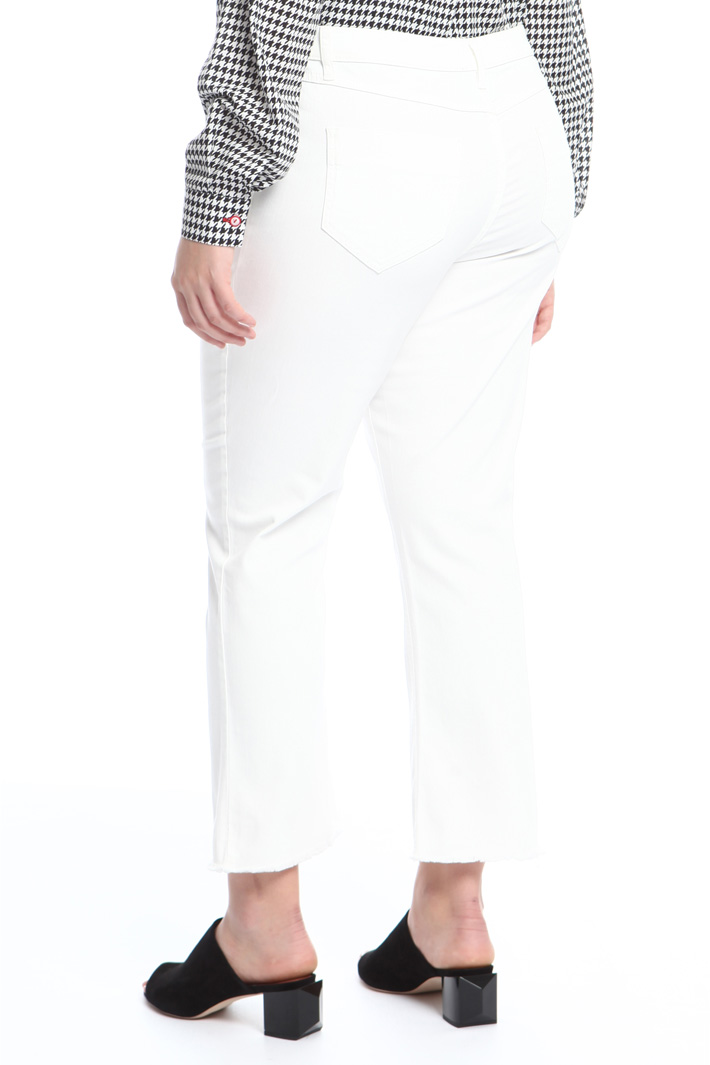 Jeans con orlo sfrangiato Intrend Jeans con orlo sfrangiato Intrend