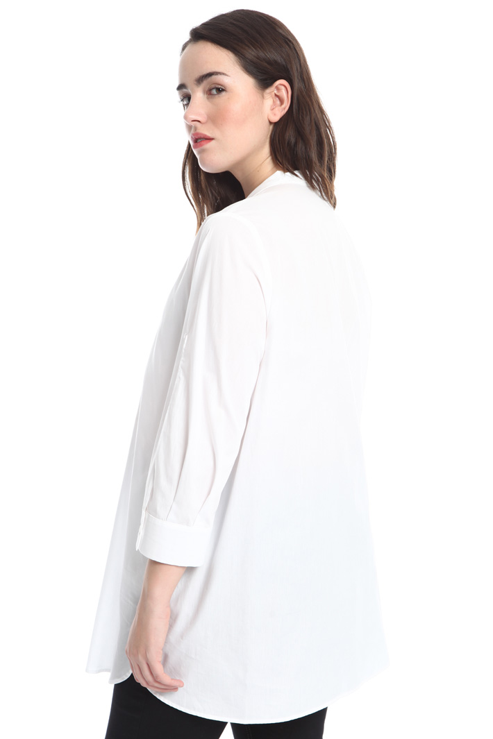 Oversized shirt with slits Intrend Oversized shirt with slits Intrend