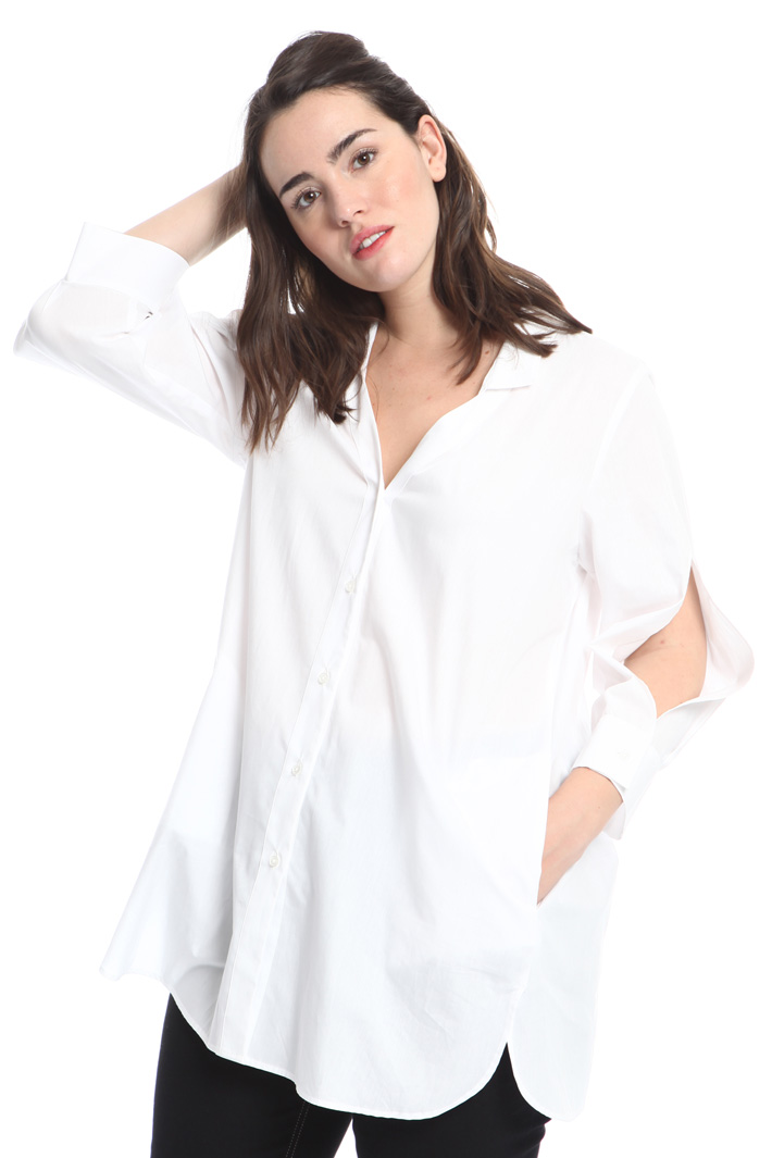 Oversized shirt with slits Intrend Oversized shirt with slits Intrend