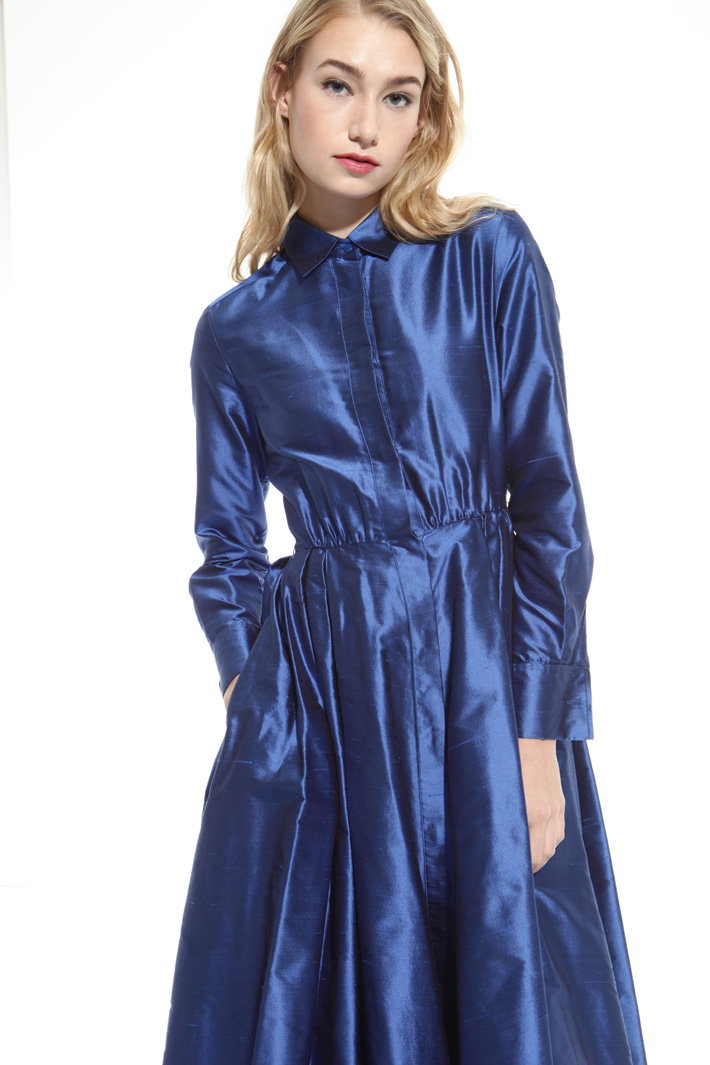 Shantung princesse-line dress Intrend Shantung princesse-line dress Intrend