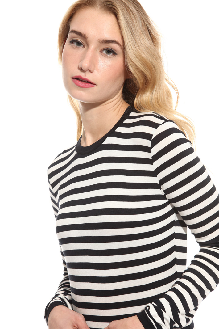 T-shirt in jersey rigato Intrend T-shirt in jersey rigato Intrend
