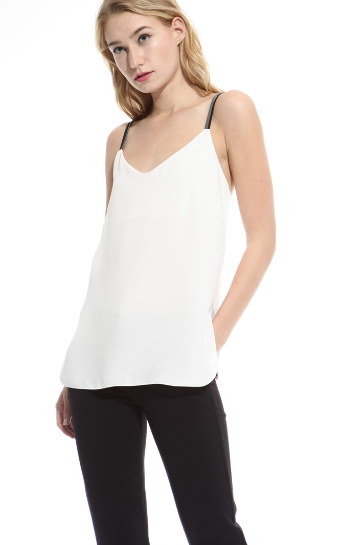 Top con spalline incrociate Intrend Top con spalline incrociate Intrend