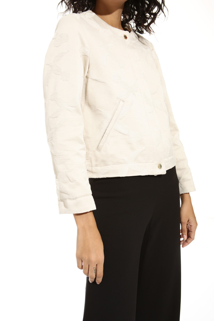 Giacca in tessuto jacquard Intrend Giacca in tessuto jacquard Intrend
