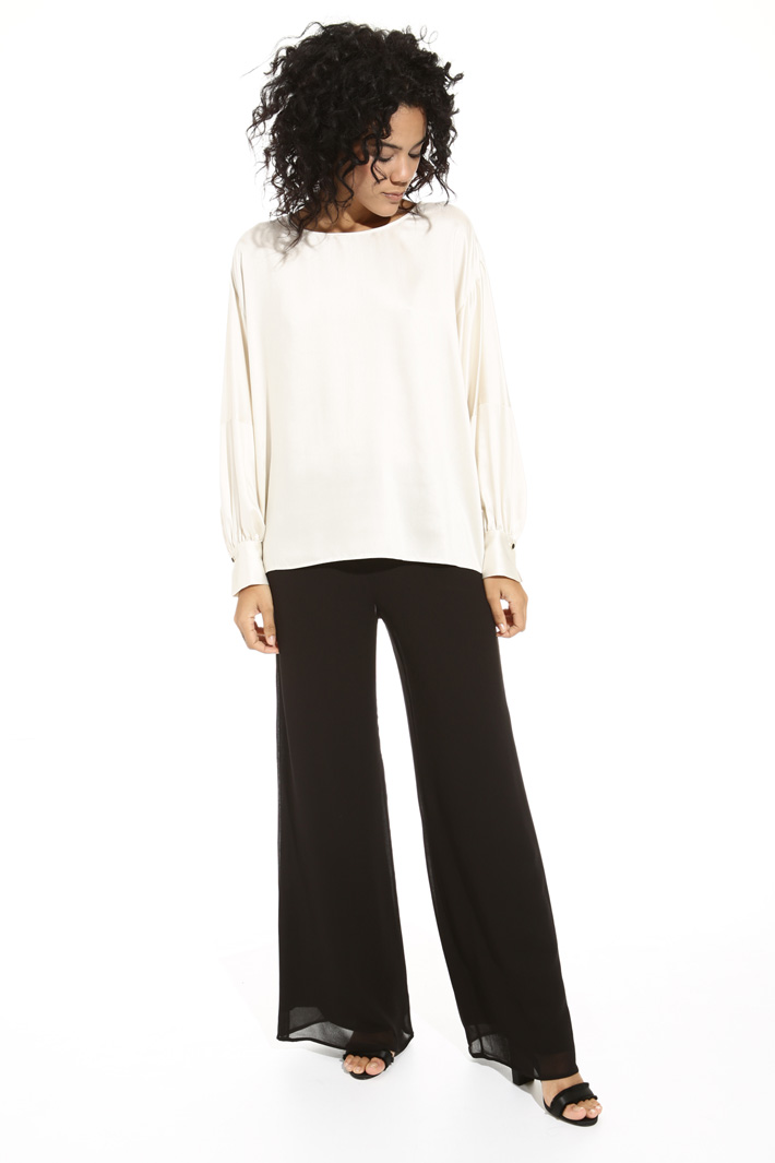 Blusa con maniche a sbuffo Intrend Blusa con maniche a sbuffo Intrend