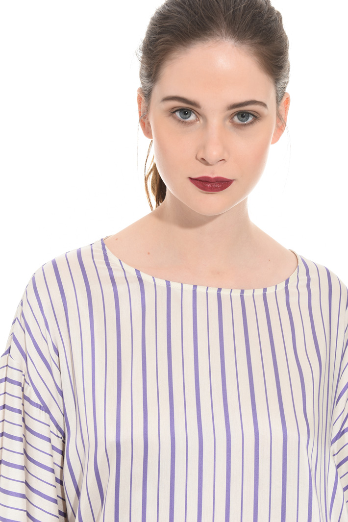 Puff sleeve blouse Intrend Puff sleeve blouse Intrend