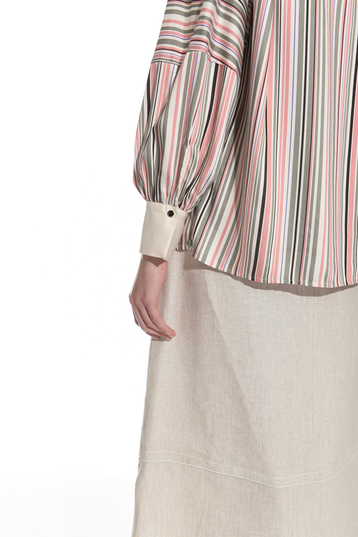 Puff sleeve blouse Intrend Puff sleeve blouse Intrend