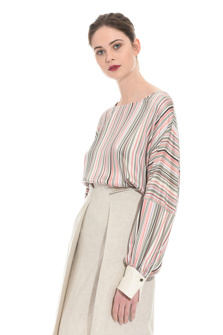 Puff sleeve blouse Intrend Puff sleeve blouse Intrend