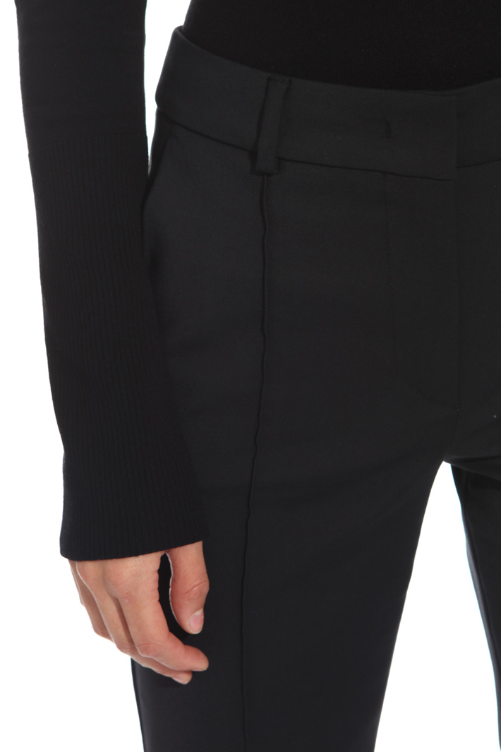 Pantalone in tela stretch Intrend Pantalone in tela stretch Intrend
