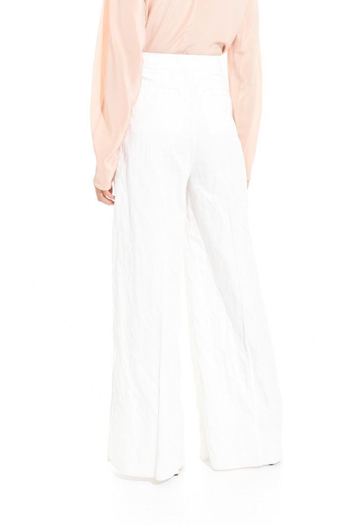Cotton satin trousers
Intrend Cotton satin trousers
Intrend