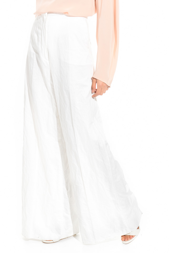 Cotton satin trousers
Intrend Cotton satin trousers
Intrend