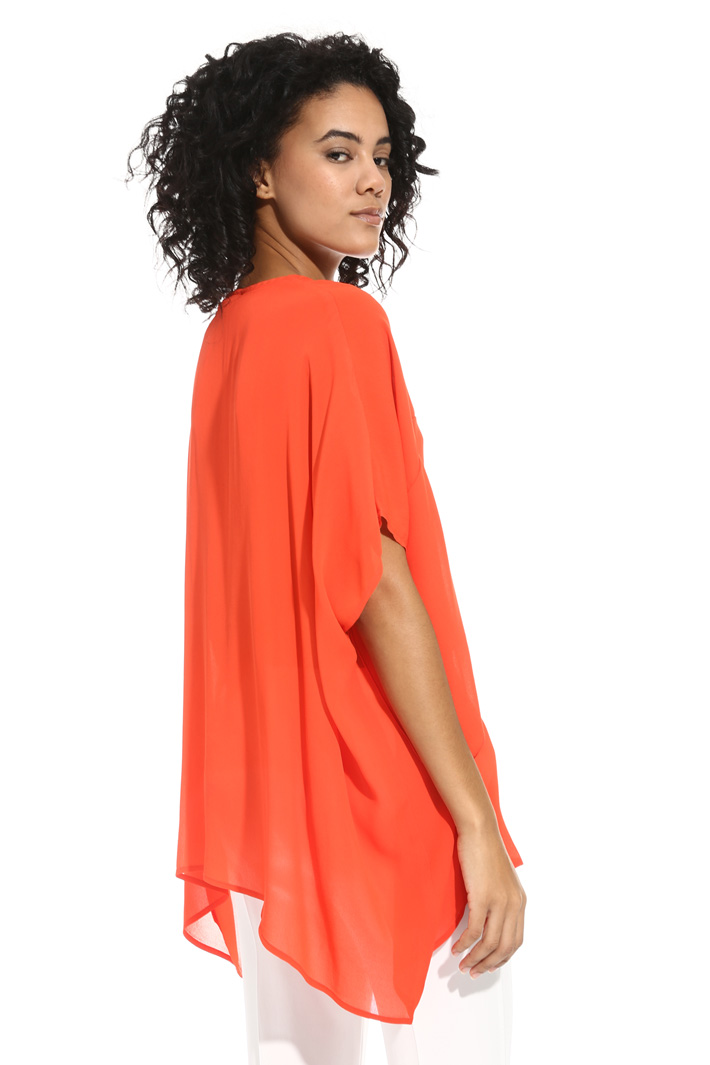 Oversized tunic in crepe fabric Intrend Oversized tunic in crepe fabric Intrend