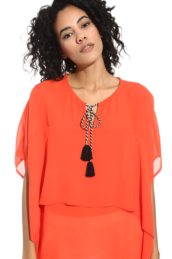 Oversized tunic in crepe fabric Intrend Oversized tunic in crepe fabric Intrend