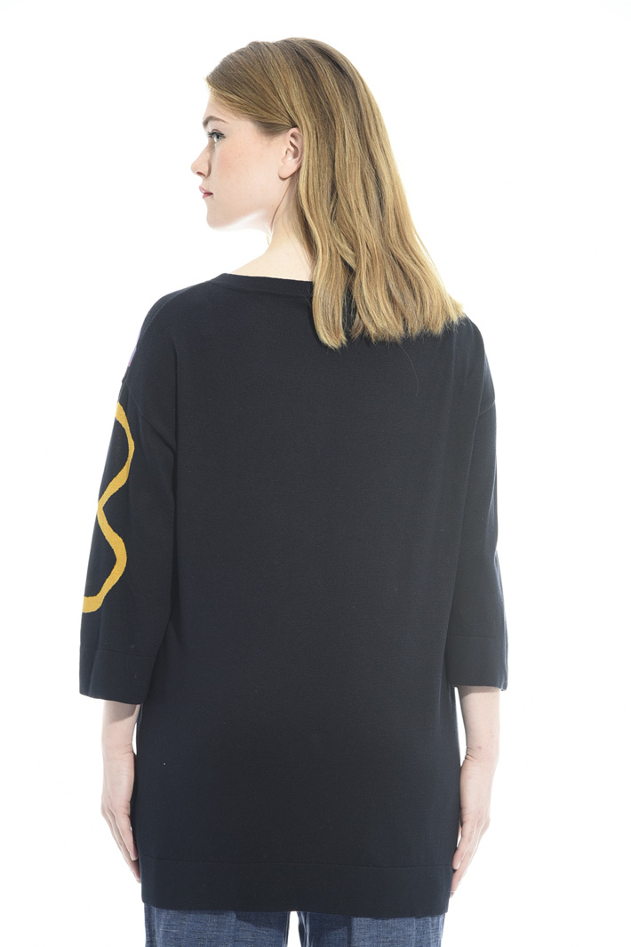 Sweater with floral motif Intrend Sweater with floral motif Intrend