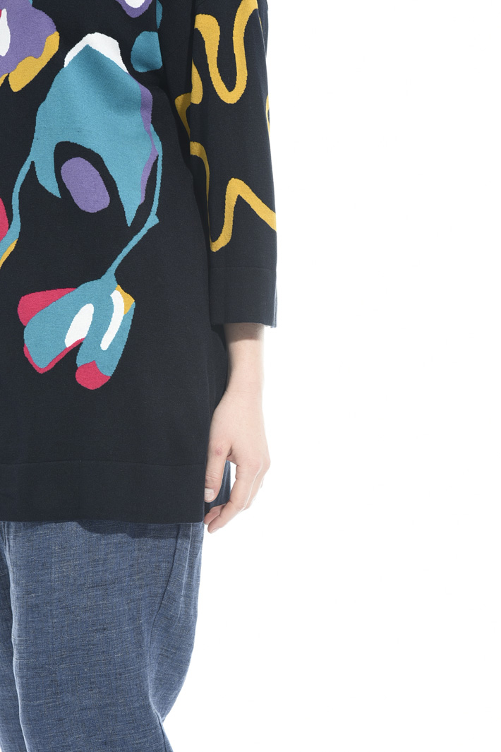 Sweater with floral motif Intrend Sweater with floral motif Intrend