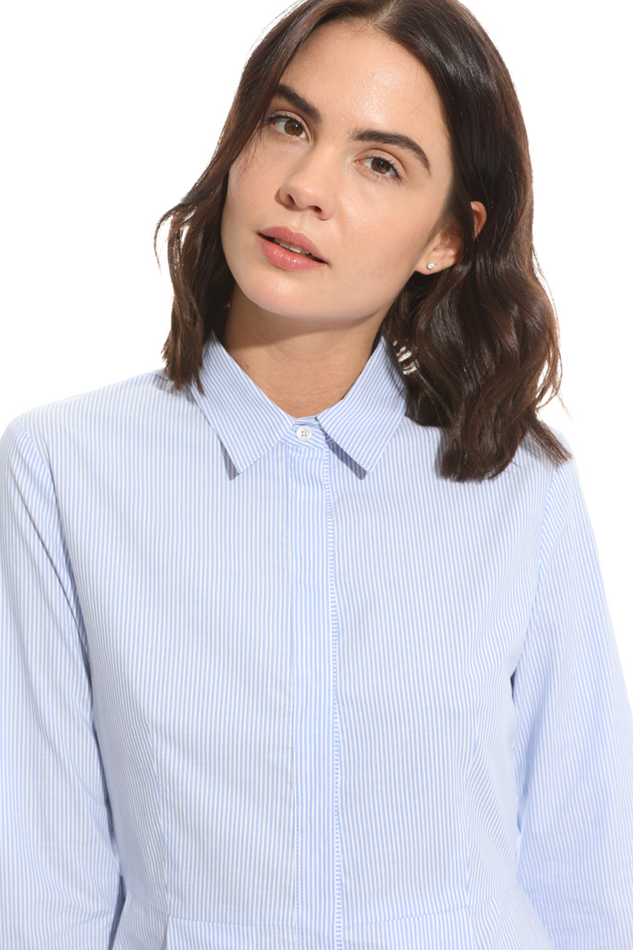 Flared asymmetrical shirt Intrend Flared asymmetrical shirt Intrend