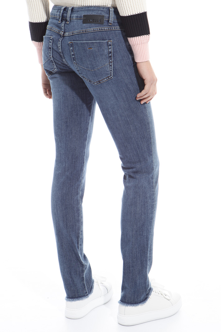 Jeans sfrangiati a sigaretta Intrend Jeans sfrangiati a sigaretta Intrend